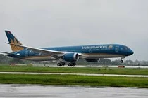 Hành khách tát tiếp viên hàng không bị cấm bay 6 tháng