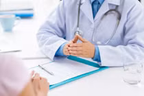 Không biết bệnh nhân bị ung thư bác sĩ bị phạt hàng trăm triệu