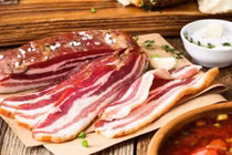 Biến tấu món thịt hun khói ngon lạ trên khắp thế giới