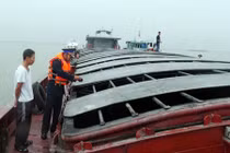 Bắt tàu chở 1.000 tấn than cám không nguồn gốc