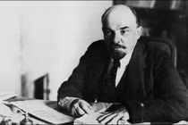 Lenin làm ngỡ ngàng nhà báo Guardian của Anh