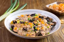 Cách làm chả thịt lợn hấp tôm khô ngon ngọt