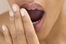 Bắt bệnh cho cơ thể khi đánh răng mỗi buổi sáng