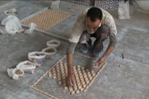 Nghệ thuật biến đất sét thành gạch của người Ấn Độ