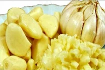 Những cách ăn tỏi khiến bạn mắc bệnh mà không hề biết 