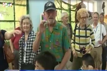 Đoàn cựu chiến binh Mỹ đi xuyên Việt vì hòa bình