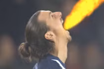 Ngỡ ngàng hình ảnh chế về bóng đá như phim siêu nhân