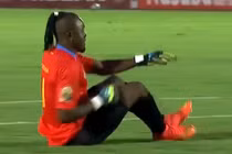 Những màn ăn mừng quái dị trong bóng đá