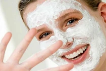 Da mặt hết nhăn, láng mịn chỉ với một quả chuối