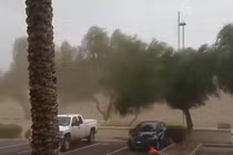 Bão bụi như tận thế nhấn chìm một phần nước Mỹ