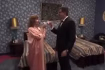 Chết cười vì tội ăn vụng không biết chùi mép