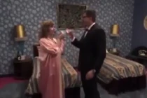 Chết cười vì tội ăn vụng không biết chùi mép