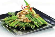 Bật mí cách làm rau muống xào mắm ruốc thơm lừng