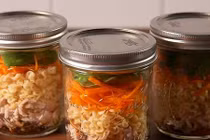 Cách nấu sẵn mì ăn liền khi du lịch