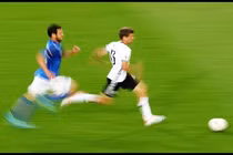 Video: Những pha tăng tốc, ghi bàn vô cùng ngoạn mục ai cũng muốn xem đi xem lại