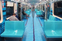 Tàu điện ngầm biến thành bể bơi ở Đài Loan