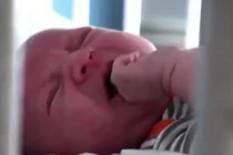 Sự thật đau lòng về những đứa trẻ sơ sinh nghiện ma túy