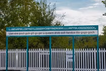 Thị trấn với tên dài không tưởng làm “xoắn lưỡi” du khách