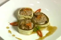 Cách làm cà tím cuộn tôm thịt tốt cho người máu nhiễm mỡ