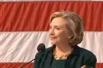 Chiến dịch tranh cử của bà Hillary Clinton tập trung vào đâu?