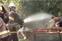 Màn nghịch dại khiến người khác tức phát điên