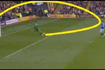 Top 25 bàn thắng đẹp từ “trên trời rơi xuống“