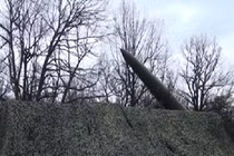 Cận cảnh tên lửa Iskander-M bảo vệ bầu trời Nga