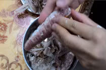 Mẹo bóc vỏ bề bề nhanh không đau tay bạn nên thử