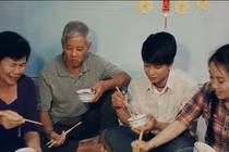 Phim Tết ý nghĩa khiến nhiều người phải xem lại mình