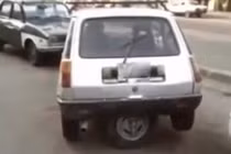 Những màn đỗ xe đẳng cấp nhất thế giới