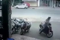 Clip: Khổ chủ bất lực đứng nhìn tên trộm SH tẩu thoát