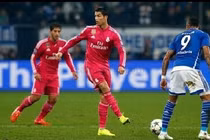 Những pha chuyền bóng đẳng cấp “không cần nhìn“