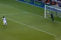 10 pha đá hỏng penalty theo kiểu panenka kinh điển