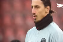 Những pha chạm bóng chỉ có ở chàng cao kều Ibrahimovic
