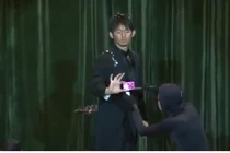 Màn ảo thuật khiến khán giả cười mãi không dứt