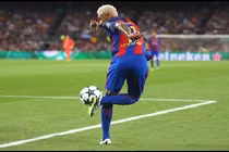 Những pha hãm bóng đẳng cấp nhất năm 2017