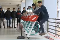 Kỳ lạ xe đạp tập thể dục có khả năng... phát điện