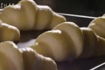 Quy trình nướng bánh mì trong lò diễn ra thế nào?