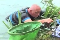 Người đàn ông câu cá khi say xỉn và cái kết đắng