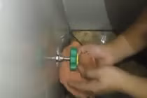 Hướng dẫn cách xử lý van chặn khi có sự cố rò rỉ nước