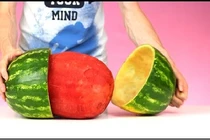 Mách bạn 9 cách bổ dưa hấu nhanh, độc đáo