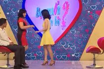 Mẹ cùng con gái khiêu vũ làm “náo loạn” sân khấu hẹn hò