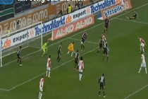 10 pha ghi bàn xuất thần của thủ môn