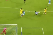 Pha “rang lạc” ghi bàn đẳng cấp ở vòng 2 Serie A