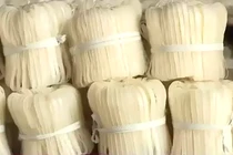 Ngỡ ngàng với các công đoạn sản xuất mỳ chũ