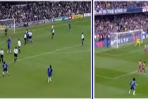 Bàn thắng giống nhau kỳ lạ chưa từng thấy trong bóng đá