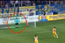 Những tình huống “chơi đẹp” của cầu thủ trên sân cỏ