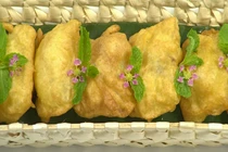 Video: Cách làm sầu riêng chiên giòn ăn là nghiền