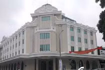 Bố chồng Hà Tăng có phải là chủ thực sự của Tràng Tiền Plaza?