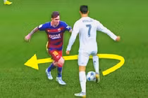 Tình huống tranh chấp bóng cực "chất" giữa Ronaldo và Messi 